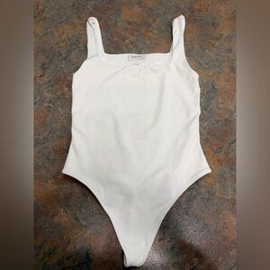ARITZIA BABATON BODYSUIT